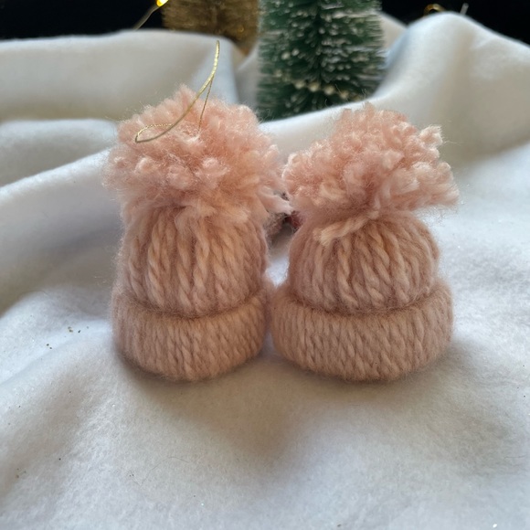 Handmade miniature blush pink beanie hat ornaments - Picture 4 of 7